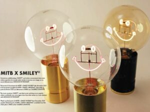 MITB Smiley Tischlampe